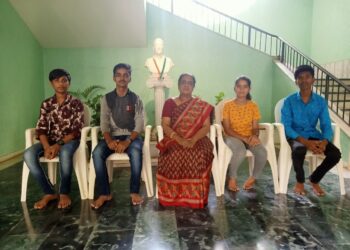 अनुभूती इंग्लिश मिडीअम स्कूलचे १०० टक्के विद्यार्थी फर्स्ट क्लासमध्ये पास