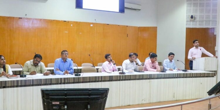 ‘शासन आपल्या दारी’ कार्यक्रम एकमेकांच्या समन्वयातून यशस्वी करावा ; जिल्हाधिकारी अमन मित्तल