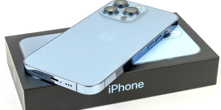 अप्रतिम ऑफर! आता बजेटमध्ये iPhone 13 खरेदी करण्याची संधी.. असा करा खरेदी?