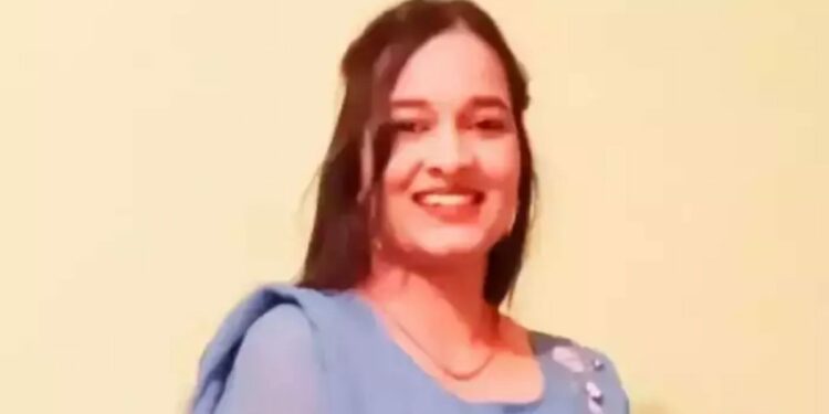 खळबळजनक! MPSC मध्ये राज्यात तिसरी आलेल्या तरुणीचा कुजलेल्या अवस्थेत मृतदेह आढळला