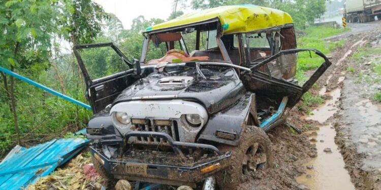 मुंबई-नाशिक महामार्गावर भीषण अपघातात ६ ठार, मृतांमध्ये यावलच्या तरुणाचा समावेश