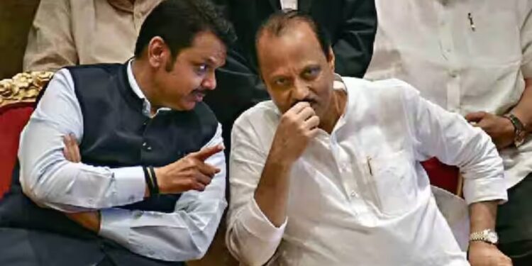 अजितदादांनंतर आता देवेंद्र फडणवीसांनी घेतला ‘हा’ निर्णय ; काय आहे वाचा..