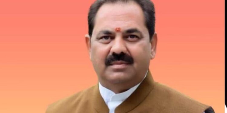 अतिवृष्टीमुळे बाधित झालेल्या कुटुंबांना दिलासा ; मंत्री अनिल पाटलांनी दिले हे निर्देश