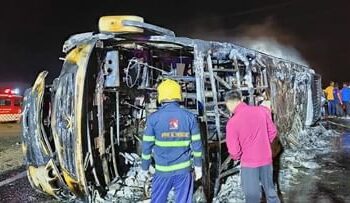 किंचाळ्या, आक्रोश पण.. बुलढाण्यात खासगी बसला आग लागून 25 जणांचा मृत्यू