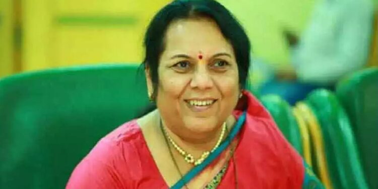 उद्धव ठाकरेंना मोठा धक्का ! नीलम गोऱ्हे शिंदे गटात जाणार?