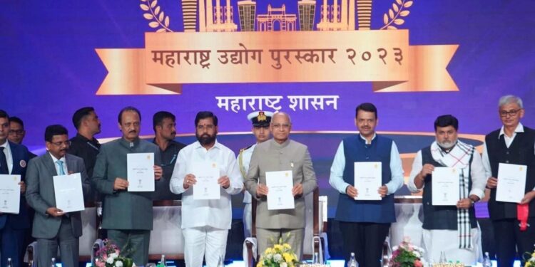 रतन टाटा उद्योग, नवोपक्रम, स्टार्टअप आणि सामाजिक जाणिवेचे चालते बोलते विद्यापीठ – राज्यपाल रमेश बैस