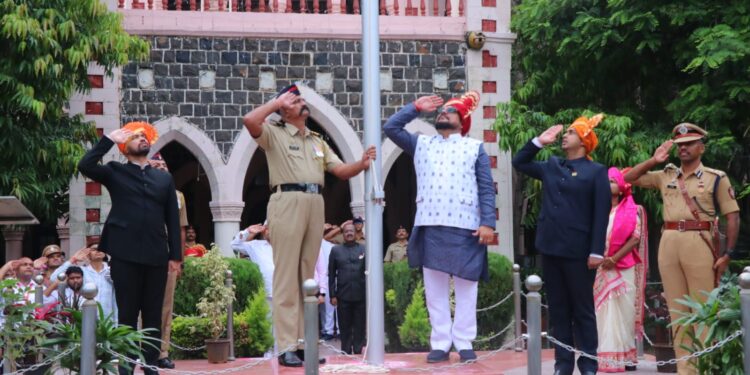 जिल्ह्याच्या सर्वसमावेशक व‍िकासाला सर्वोच्च  प्राधान्य – पालकमंत्री गुलाबराव पाटील