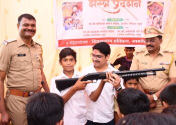 शस्त्र प्रदर्शन पाळधी येथे उत्साहात संपन्न