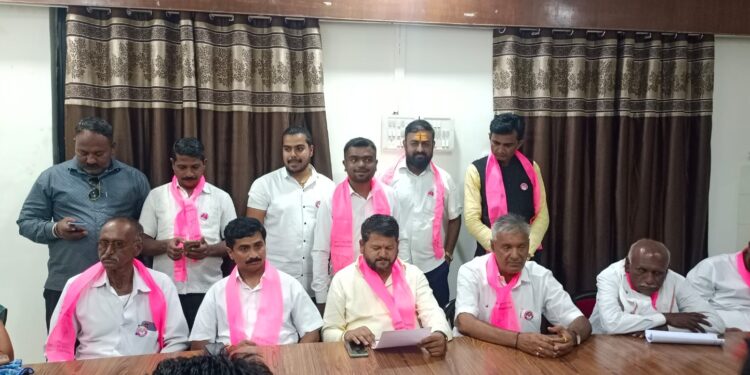 बीआरएस पक्षातर्फे जळगाव ग्रामीण मधून उमेदवारी करणार – जिल्हाध्यक्ष लक्ष्मण पाटील (लकीअण्णा)