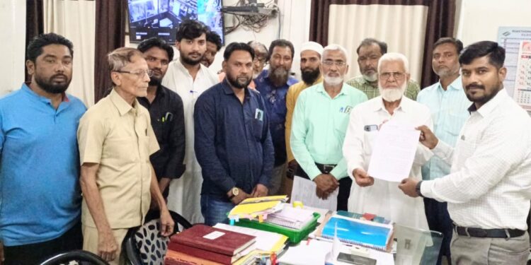 “त्या” शिक्षिके विरुद्ध भादवि व बाल न्याय कायद्याप्रमाणे कारवाई करामु ; स्लिम शिष्ट मंडळाची मागणी