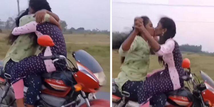 धावत्या बाईकवर दोन मुली लिप लॉक करताना दिसल्या, VIDEO पाहून लोकांचे उडाले होश
