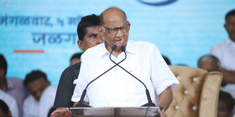 शेतकऱ्यांवार लाठी चालवीणाऱ्यांना जनता धडा शिकविणार – शरद पवार