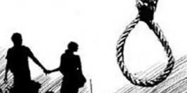 खळबळजनक ; हॉटेलच्या खोलीत लटकलेल्या अवस्थेत आढळला प्रेमियुगलाचा मृतदेह