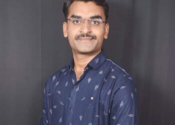 गणेश पाटील लातुरकर जिल्हास्तरीय आदर्श पुरस्काराने सन्मानित