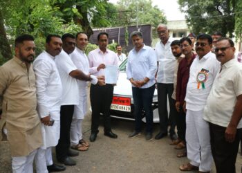 बहिणाबाई स्मारकाचे काम पूर्ण होण्यासाठी आ.रोहित पवार यांचे जिल्हाधिकाऱ्यांना निवेदन