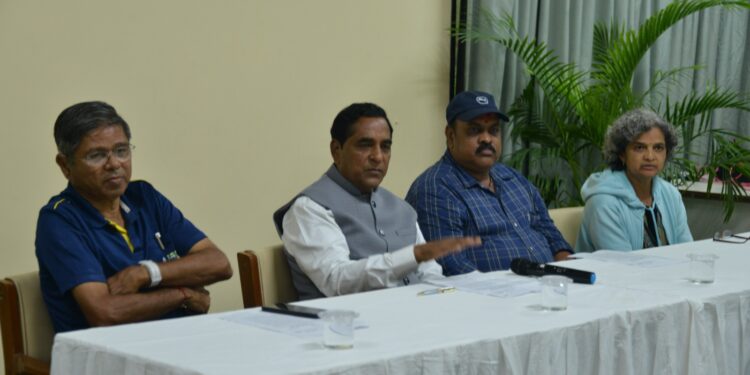 जळगावात प्रथमच राष्ट्रीय क्रिकेट स्पर्धेच्या पुर्वतयारीसाठी क्रिकेट स्पर्धेचे आयोजन