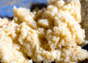 सावधान… सणासुदीला मिठाई, पेढे खाण्याचा विचार करताय…भुसावळला बारा लाखांचा भेसळयुक्त खवा जप्त