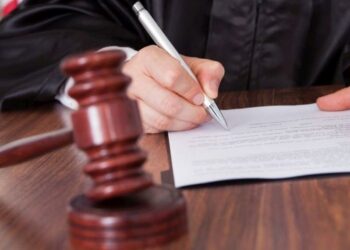 जेव्हा मुलगी दोन मिनिटांच्या शारिरीक सुखासाठी सगळं काही अर्पण करते… हायकोर्टाची महत्वपूर्ण टिपण्णी