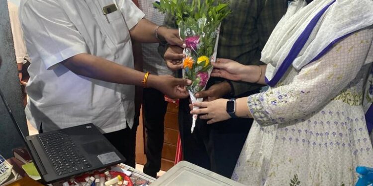 सुप्रसिद्ध डॉक्टर विपुल शिलाहार व डॉक्टर आरती शिलाहार यांचे “अविरत्न होमिओपॅथिक क्लिनिक “एरंडोल शाखेची 11 वर्ष रुग्ण सेवा अविरत पूर्ण”