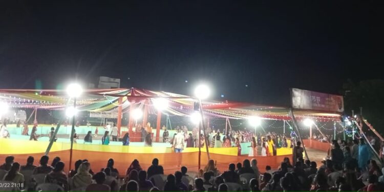 पाळधीकरांना पडली जीपीएस नवरात्रोत्सवाची भुरळ; गरबा दांडिया प्रेमी यांचा मिळतोय उत्स्फूर्त प्रतिसाद.!