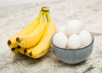 शाळेत विद्यार्थ्यांना आता आठवड्यातून एकदा अंडी आणि केळी मिळणार !