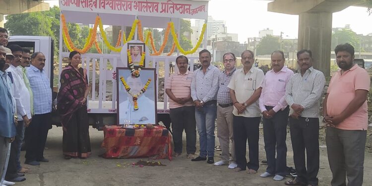 आप्पासाहेब विश्वासराव भालेराव प्रतिष्ठान तर्फे शव वाहिकेचे लोकार्पण