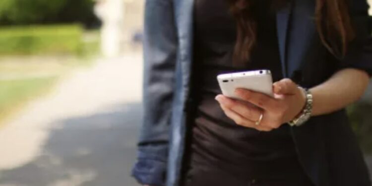 हनीट्रॅप मध्ये अडकलेल्या तरुणाने केला तरुणीविरुद्ध गुन्हा दाखल