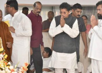 महापरिनिर्वाण दिनानिमित्त येणाऱ्या अनुयायांच्या सोयी सुविधांची मुख्यमंत्री एकनाथ शिंदे यांनी केली पाहणी