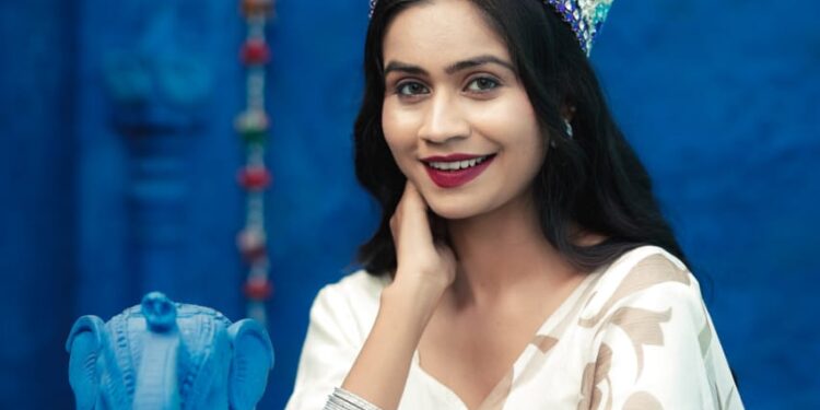 खान्देशकन्या गायत्री ठाकूर यांची मिस हेरिटेज इंटरनॅशनल २०२३ साठी निवड