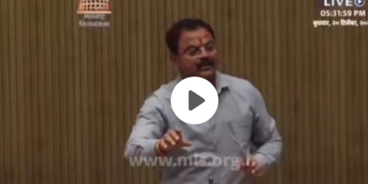 पाचोरा तहसीलदार प्रवीण चव्हाणके यांचे निलंबन ; महसूलमंत्री राधाकृष्ण विखे पाटील यांची विधानसभेत घोषणा