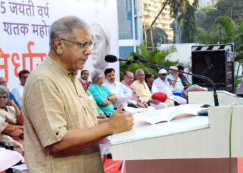 ॲड. प्रकाश आंबेडकरांचा संविधान निर्धार सभेतून वैदिक धर्मावर हल्ला !