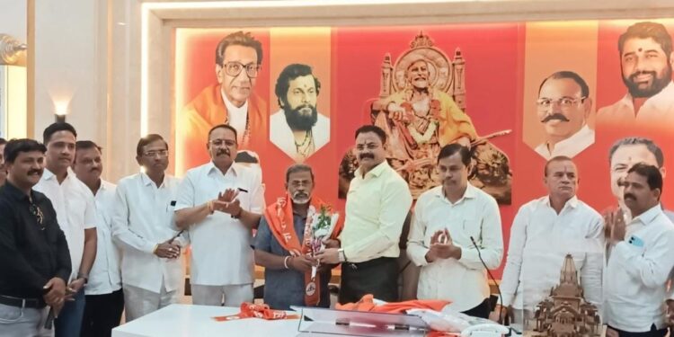माजी उपनगराध्यक्षासह युवासेना उपजिल्हाप्रमुखाची शिवसेनेत घरवापसी