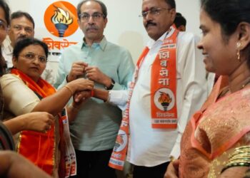 शिवसेना (शिंदेगट) व भाजपाला शिवसेना उबाठाचा “जोरदार” दणका