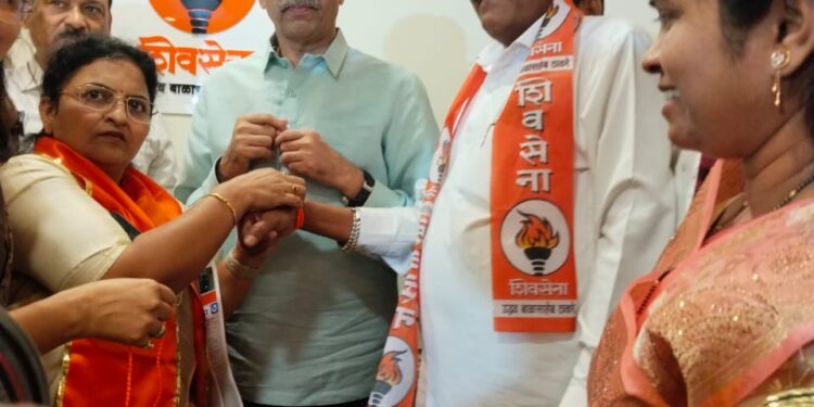 शिवसेना (शिंदेगट) व भाजपाला शिवसेना उबाठाचा “जोरदार” दणका