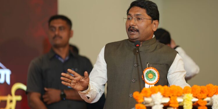 व्रतस्थ पत्रकारितेचा महामेरू म्हणजे वसंतराव मुंडे