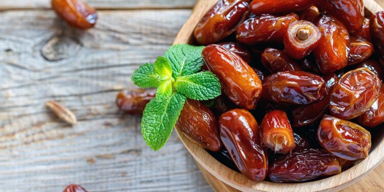 जाणून घ्या हिवाळ्यात खजूर खाण्याचे फायदे