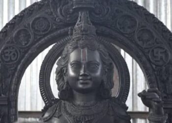 प्राणप्रतिष्ठेपूर्वी प्रभू श्री रामाच्या मूर्तीचे फोटो सोशल मीडियावर व्हायरल ; फोटो लीक करणाऱ्या अधिकाऱ्यांविरोधात कारवाईचा निर्णय