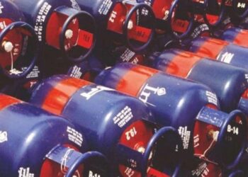 गुड न्यूज! 10 दिवसांत दुसऱ्यांदा गॅस सिलिंडरचे दर कमी, वाचा किती स्वस्त झाले ?