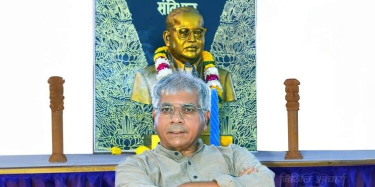 नाराजी नंतर ‘या’ कारणासाठी महाविकास आघाडीत सामील होण्यास प्रकाश आंबेडकरांचा होकार!