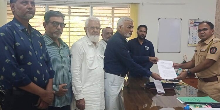 धक्कादायक ; जळगावातून कबर खोदून मृतदेह चोरी; गुन्हा दाखल करण्याची मागणी