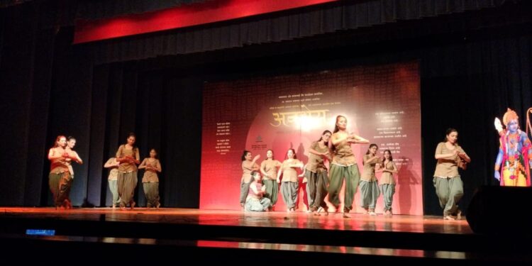 प्रभू श्रीराम प्राणप्रतिष्ठापनेच्या पूर्वसंध्येला जळगावकरांनी अनुभवला कथक नृत्यशैलीतून ‘अवधेय… एक आदर्श’