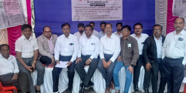 अन्नत्याग उपोषण : बालकल्याण समिती बरखास्त करा, विदयार्थी संघटना ठाम ; उपोषणाला जिल्हा वकिल संघाचा पाठिंबा