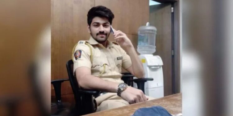 Jalgaon Crime News : धारदार शस्त्राने वार करत पोलिसाचा खून; काय आहे कारण ?