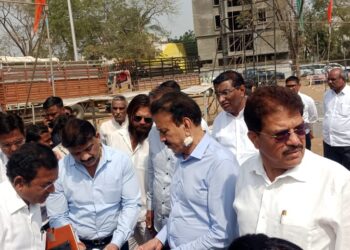 गृहमंत्री अमित शाहांच्या दौऱ्यानिमित्त सागरपार्कची मंत्री गिरीश महाजणांनी केली पाहणी