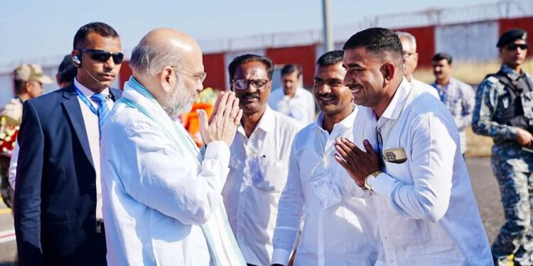 केंद्रीय गृह मंत्री अमित शहा यांच्या स्वागताची सामान्य कार्यकर्त्यांनाही मिळाली संधी