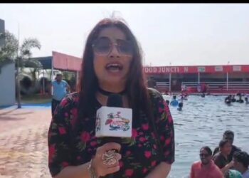 उदंड उत्साहात पार पडला झुलेलाल वॉटर पार्कचा ‘होळी धमाका’ !