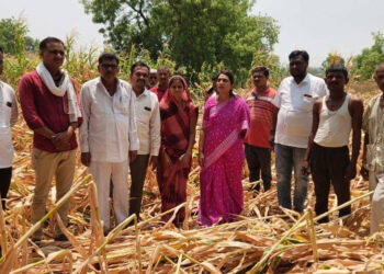 अवकाळी पावसाने बोदवड तालुक्यात झालेल्या नुकसानीची रोहिणी खडसे यांनी केली पाहणी