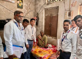 लोकसभा निवडणूक ; आज जळगाव जिल्ह्यातील ‘या’ मतदारांनी बजावला मतदानाचा हक्क