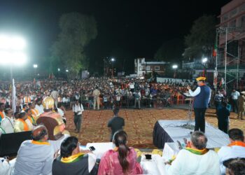 इंडिया आघाडी ही विनाडब्यांची रेल्वे ;  देवेंद्र फडणवीसांची भुसावळच्या सभेत जोरदार टिका