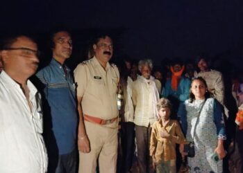 वादळाने घर कोसळून एकाच कुटुंबातील ४ जण जागीच ठार ; जळगाव जिल्ह्यातील दुर्दैवी घटना